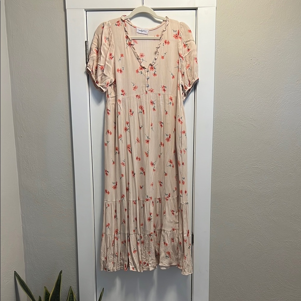Carly Jean Los Angeles Pink Flutter Sleeve Maxi Dress
